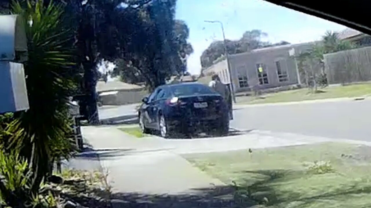 how do you know that you're being watched when you're on a government watch list watch this video