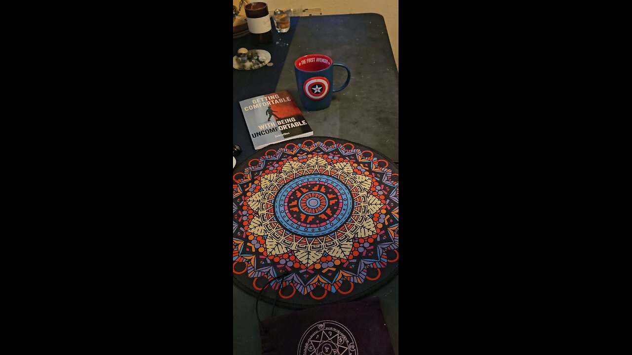 Collective message: Transition, discomfort & breaking free from greed 🌊✨