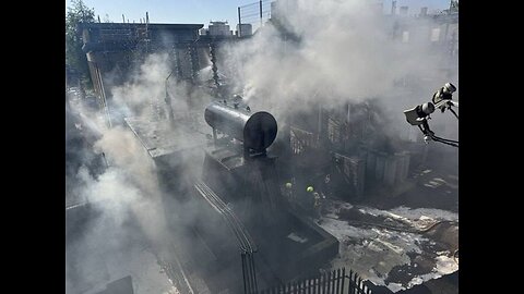 🤔🇬🇧 Fire at an electrical substation in Westminster, London.