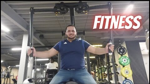 Shabir,, met spijkerbroek 👖 trainen!! Man man man🤣🤣🤣🤣👖👖👖👖