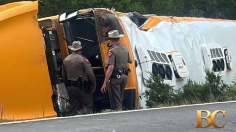 10 injured in school bus rollover in Texas