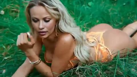 Outdoor hot lingerie shoot