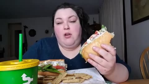FB_2017_12_20_Subway Mukbang Eating Show