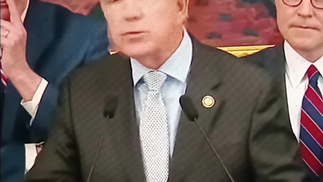 Commie mamdani gets called out