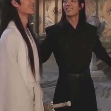 Daily Chat Drop: Hot Mic Caught Their Sweet Whispers!