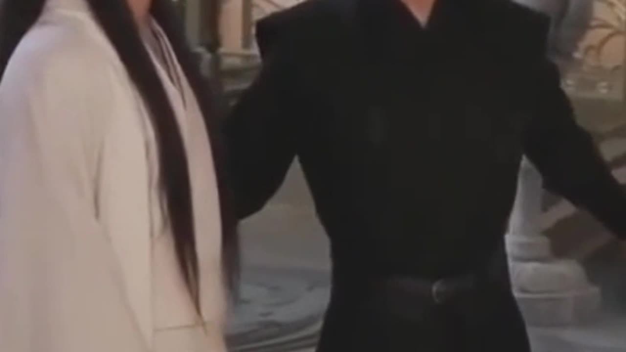 Daily Chat Drop: Hot Mic Caught Their Sweet Whispers!