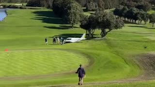 Moment plane crash lands onto Sydney golf course; no injuries