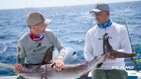Fishing with Huge Squid as Bait to Catch Something Bigger_part3