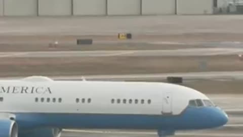 Trump addresses Qatari jet gift