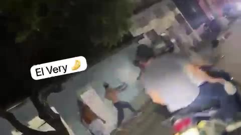 Impactante video: murió atropellado mientras discutía en la calle en Santander