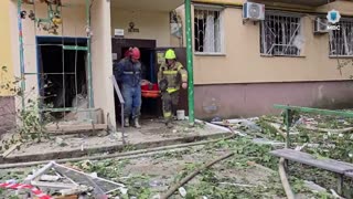 🚑🏢 Ukraine Russia War | Dramatic Rescue from Destroyed Kyiv Apartment Entrance | RCF