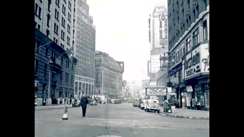 40 Fascinating Photos of Times Square During the 1940s