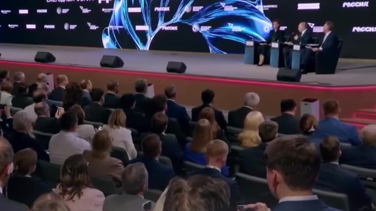 Putin propone ayudar a extranjeros cualificados que deseen vivir y trabajar en Rusia