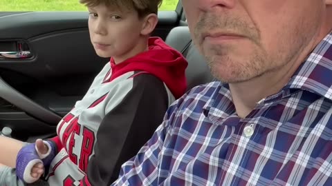 I am so upset with my son! #peteytvprof #brokenhand #fedexguy #dumbdad