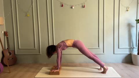 Dynamic Yoga： Handstand’e hazırlık⧸ 30 gün boyunca uygula