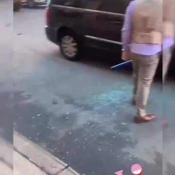 Who Really Loves Street Fights? Uncut Chaos Only! (Follow Us)