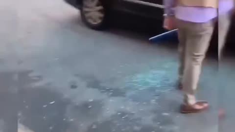 Who Really Loves Street Fights? Uncut Chaos Only! (Follow Us)