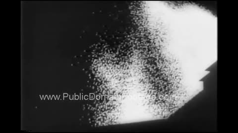 World War 2 - Huge Freighters rush Iron Ore to steel mills for War Effort 1942