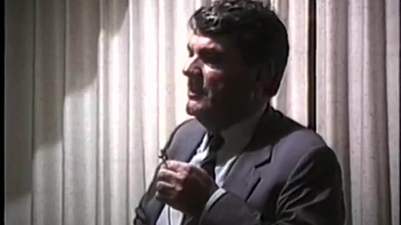 David Irving: Canada, Auschwitz (1990)