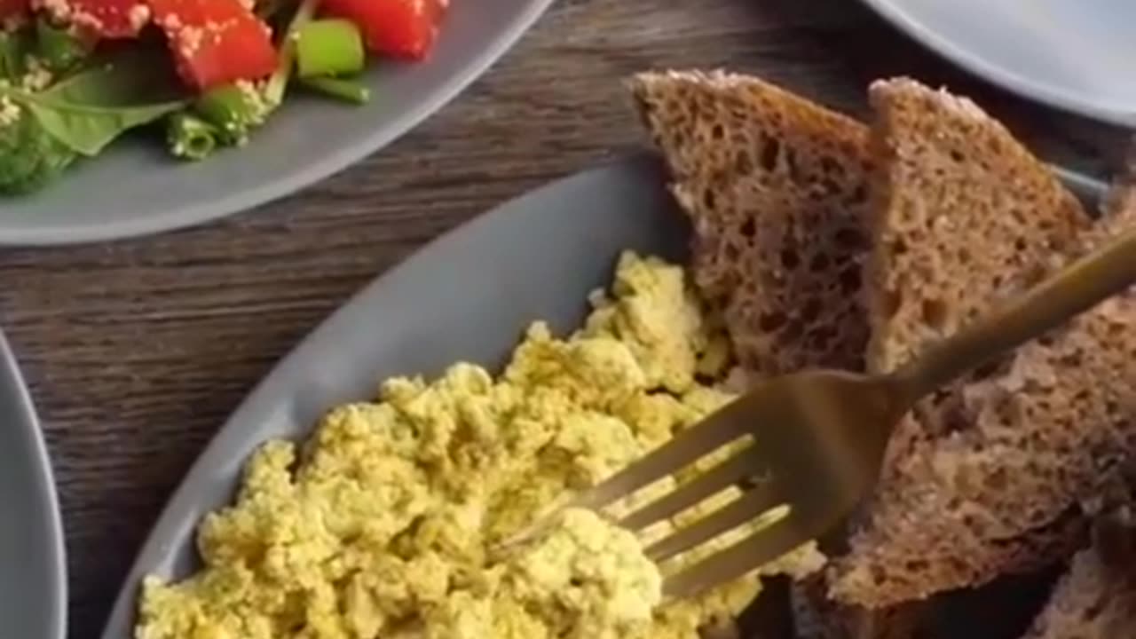 Top 7 Foods to Boost Your Immune System Naturally | Stay Healthy Year-Round