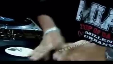 DJ Craze won the DMC World DJ Championship in 1999, secured his 2nd DMC win