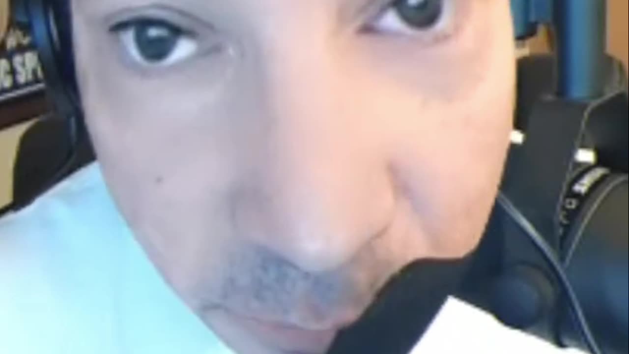 THE FLOOR ATTORNAY commits hate crime against Jewish Black Man Rob Reed