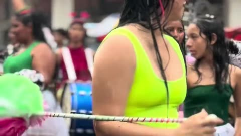 Eliana Anahí #desfile #videoviral #baile