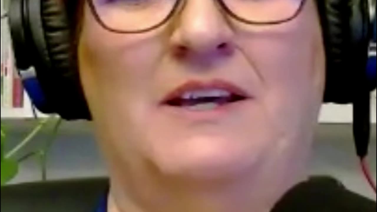 Social Media - Why You Compare Yourself to Others