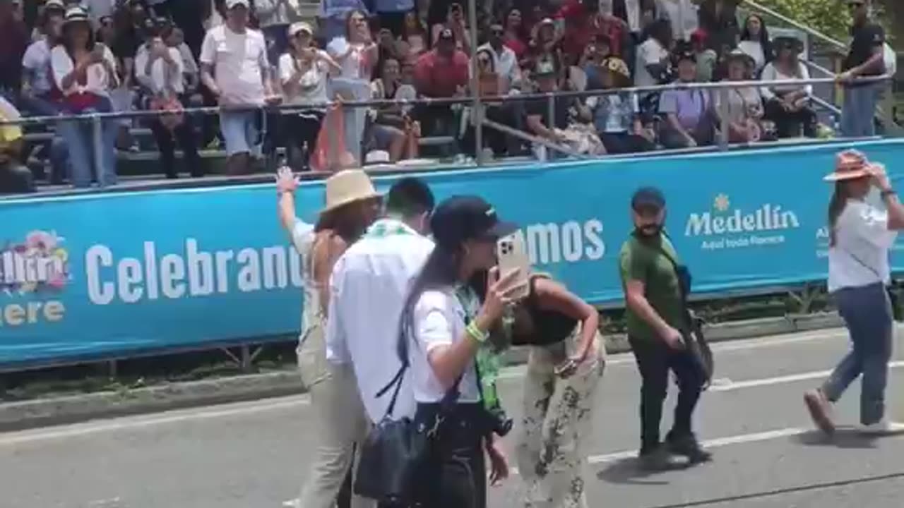 Amparo Grisales sufrió estruendosa caída en Feria de las Flores