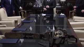 🇦🇷 Así recibe Milei al secretario de Salud de EE.UU.