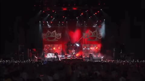 Five Finger Death Punch - “Battle Born” (Official Music Video)