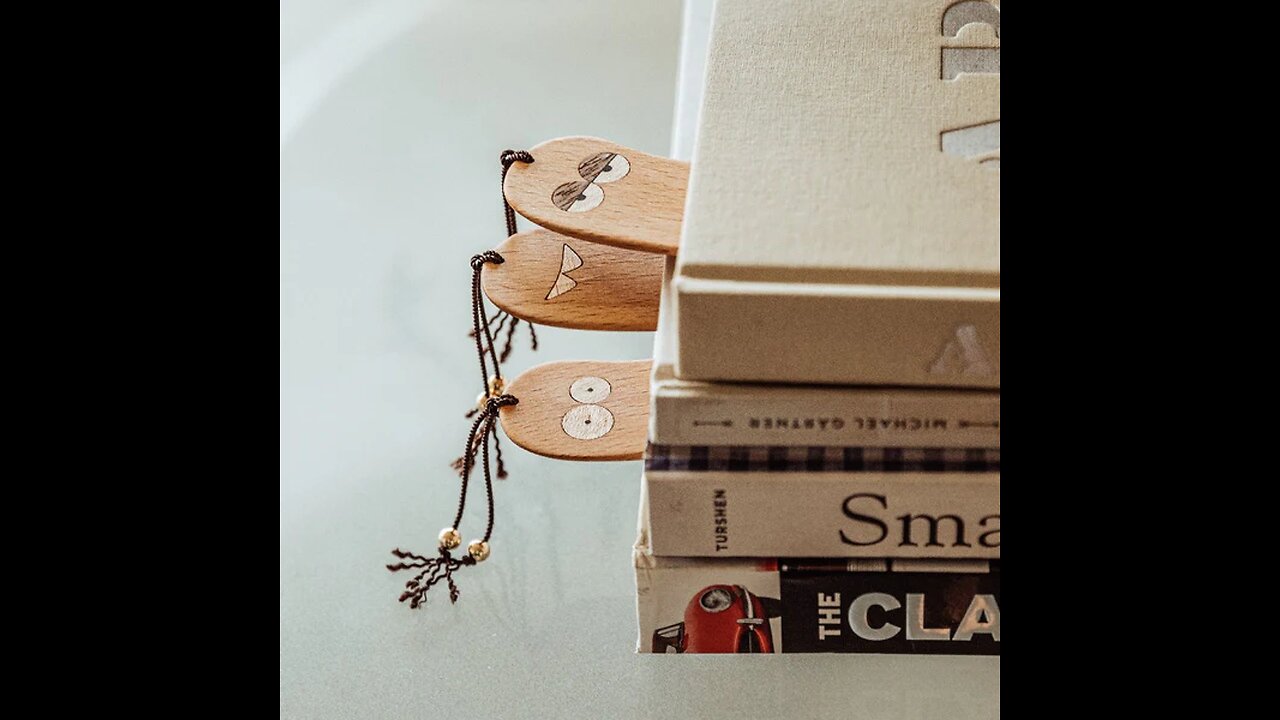 Wooden Tassel Creative Bookmark