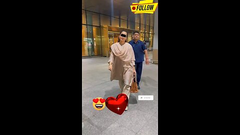 Bollywood Actress Kangana Ranaut was Spotted at Mumbai Airport ❤️🥰🔥