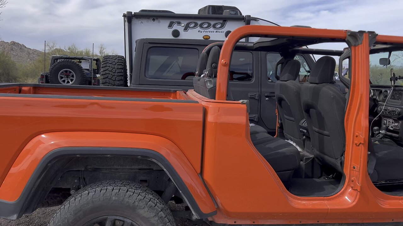 Barricade GO TOPLESS. Jeep Top Off.