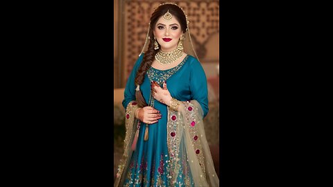 Draped in Dreams: A Vision of Grace! 🕊️👰‍♀️