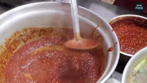 Always Full Seats! Incredible Unlimited Rice Soup That Locals Can't Stop Eating | Korean Street Food