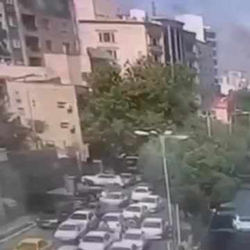 Israeli Missile Hits Civilians at Red Light in Tehran’s Tajrish Square — Shocking Footage