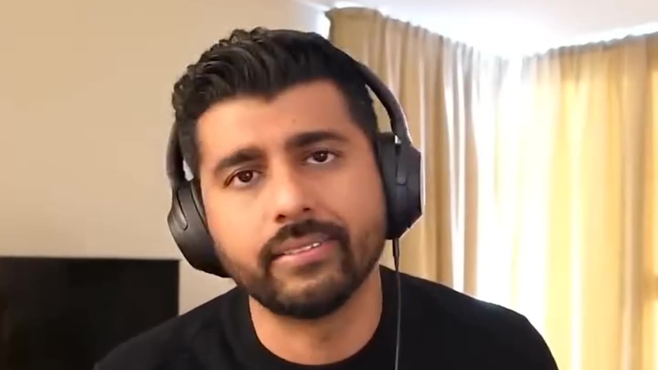 "If Your GIRLFRIEND Has MALE FRIENDS"