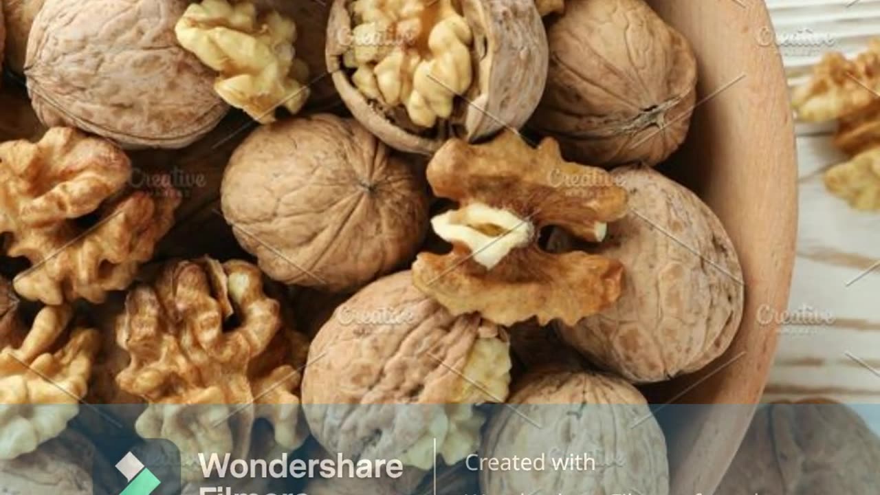 गर्मियों में अखरोट खाने के 4 ज़बरदस्त फायदे #health #short #viral #like #trending