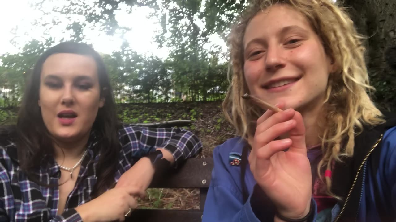 A smoke💨with number 1 Gem💎