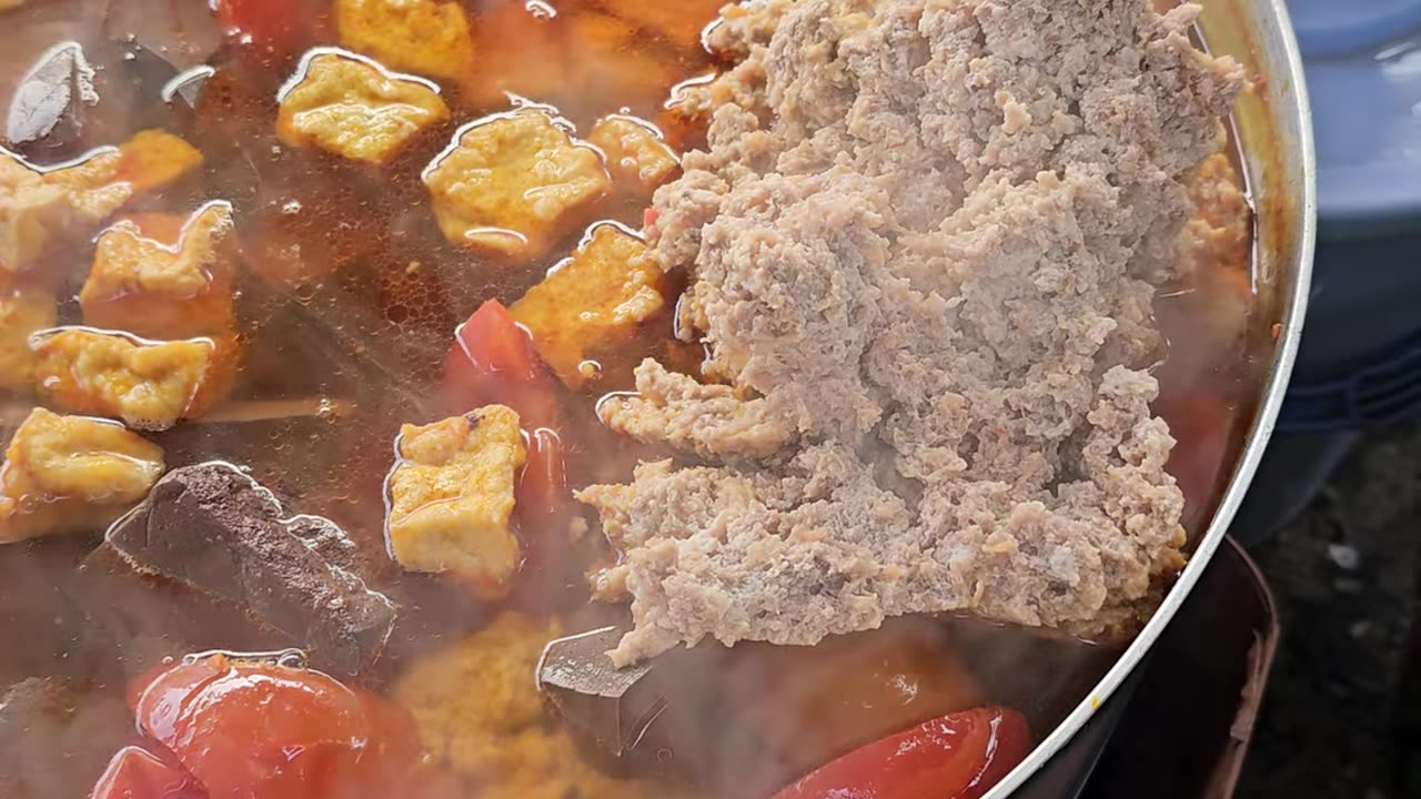 Vietnamese street food (part 3) - "Bun rieu cua"