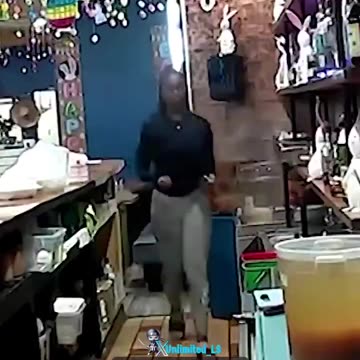 Customers Assault Chicago Waitress Over Food Taste Dispute at El Taco Azteca