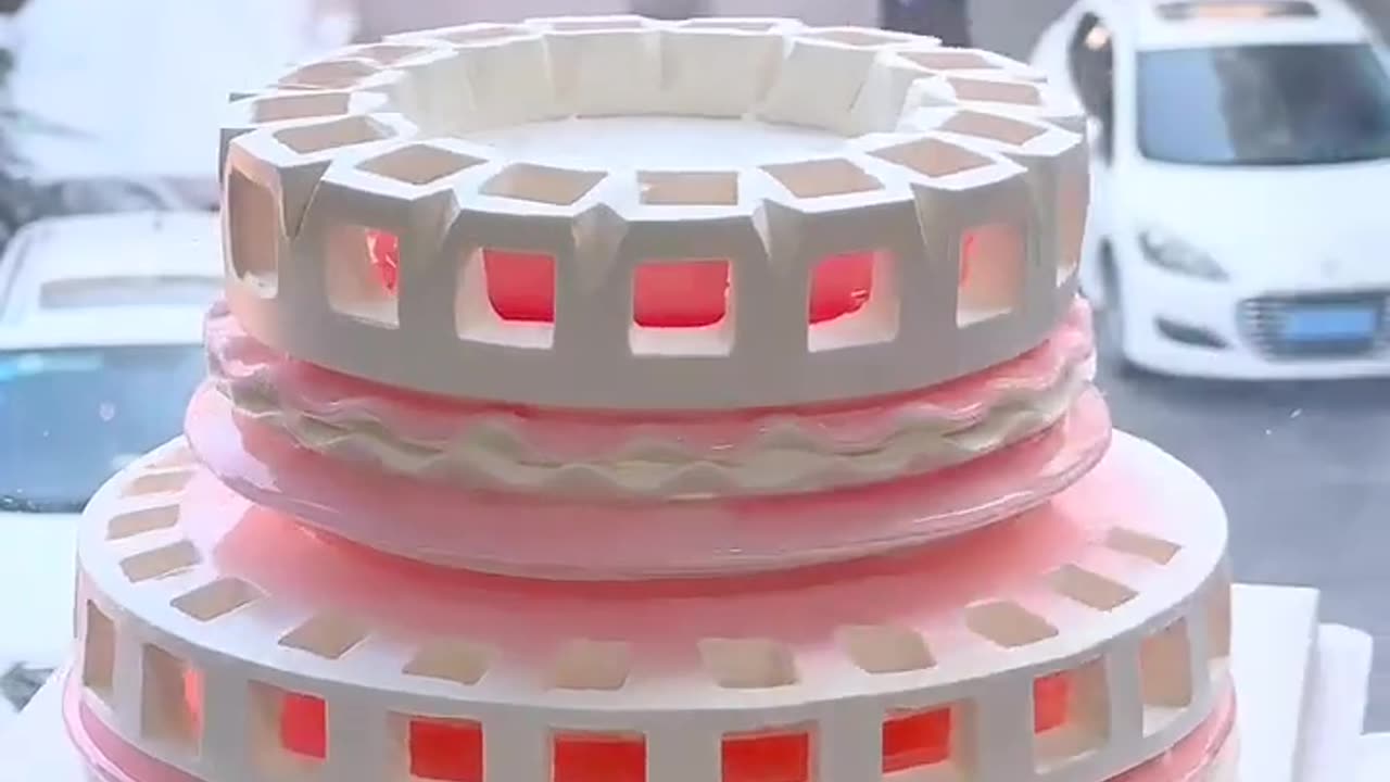 That's not pastry art, that's raw icing architecture.