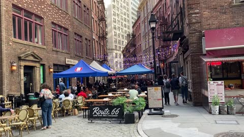 Walking Manhattan: Stone Street (Financial District)