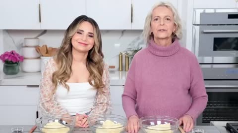 Baking Italian Flag Cookies with My Mom! - YouTube
