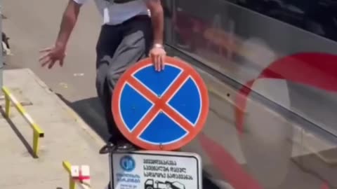 Merab Dvalishvili Fan Jumped Onto His Homecoming Parade Bus in Georgia