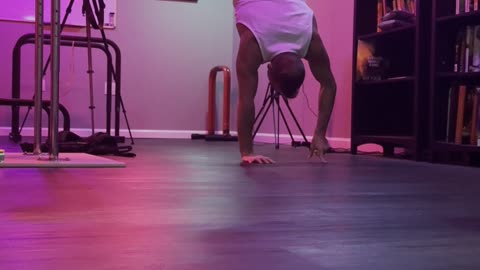 Day 6 – One Arm Handstand Journey | 1 Finger Revisited