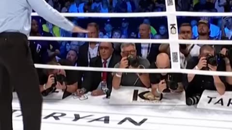 Daniel Dubois's heavy punch on Oleksandr Usyk - Fight 1