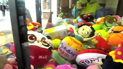 A visit to the crane game- Clawing with Trevor Donner!