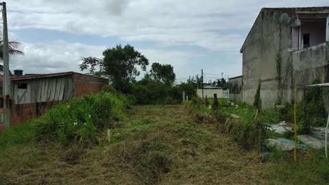 APROVEITE AGORA ESSE TERRENO SO POR R$ 37.500,00 NA PRAIA DE PERUIBE ( OFERTA DA SEMANA)